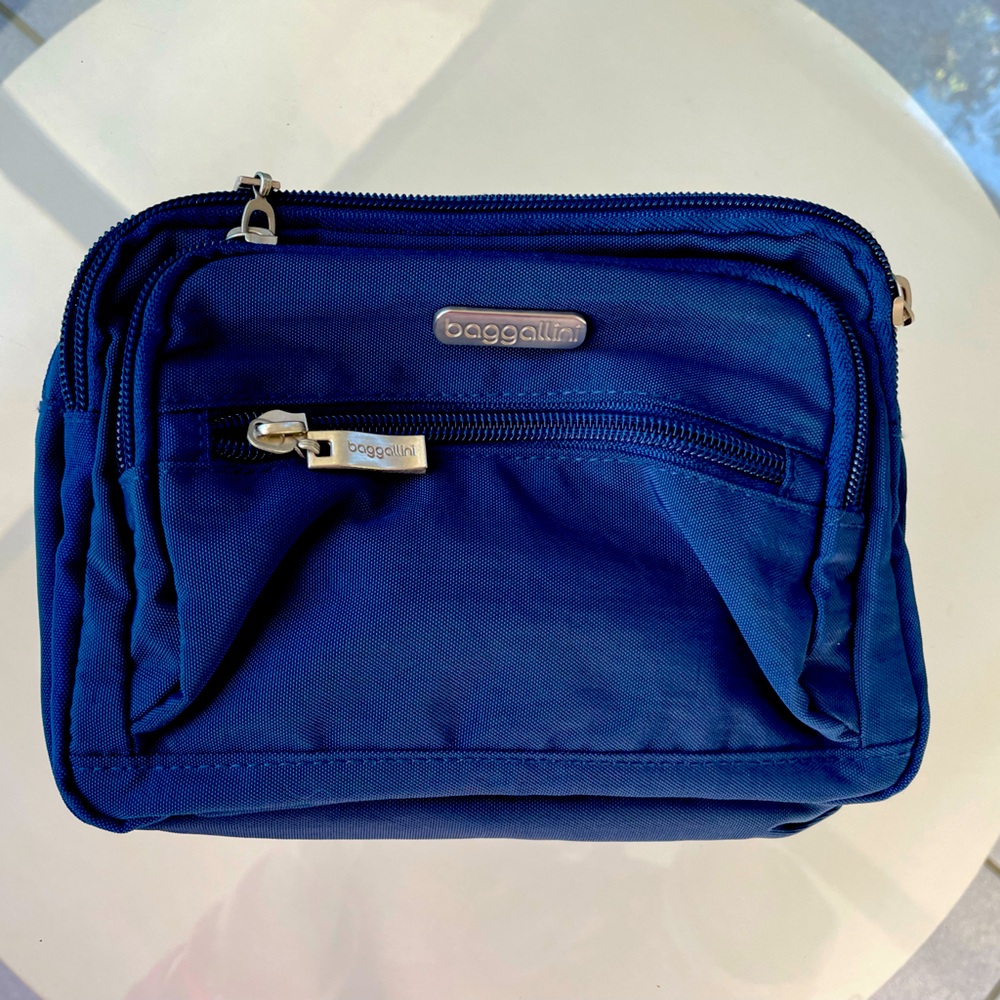 Baggallini Triple Zip Small Convertible Crossbody Bag.